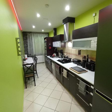 Apartament Venge -Cale Mieszkanie 46M2 Na Wylacznosc - Z Jedna Sypialnia I Jednym Sypialno-Salonem -3 Pietro Bez Windy- Rezerwacja Bez Karty Kredytowej-Klimatyzacja-Netflix-2 Lozeczka Dzieciece- Bezplatny Parking Publiczny Wroclaw Dış mekan fotoğraf