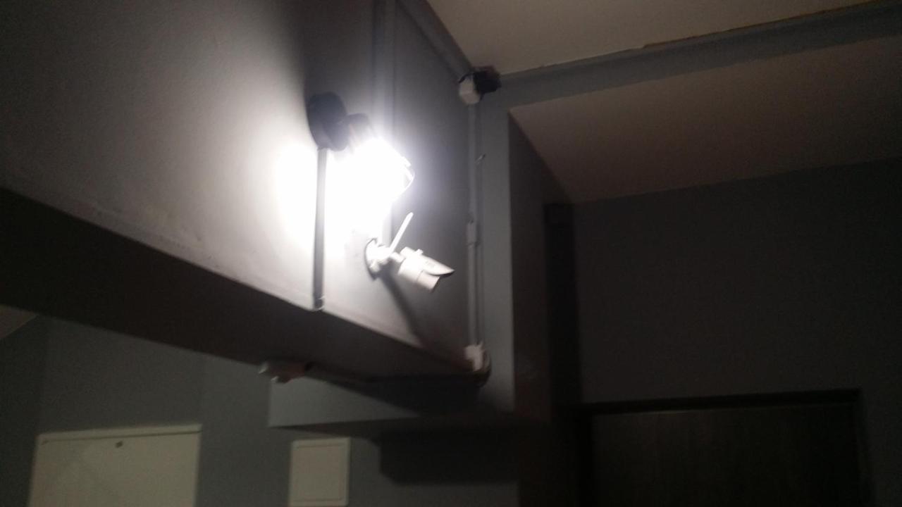 Apartament Venge -Cale Mieszkanie 46M2 Na Wylacznosc - Z Jedna Sypialnia I Jednym Sypialno-Salonem -3 Pietro Bez Windy- Rezerwacja Bez Karty Kredytowej-Klimatyzacja-Netflix-2 Lozeczka Dzieciece- Bezplatny Parking Publiczny Wroclaw Dış mekan fotoğraf