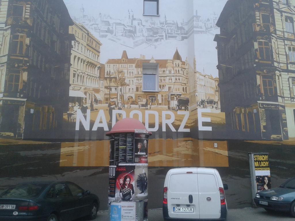 Apartament Venge -Cale Mieszkanie 46M2 Na Wylacznosc - Z Jedna Sypialnia I Jednym Sypialno-Salonem -3 Pietro Bez Windy- Rezerwacja Bez Karty Kredytowej-Klimatyzacja-Netflix-2 Lozeczka Dzieciece- Bezplatny Parking Publiczny Wroclaw Dış mekan fotoğraf