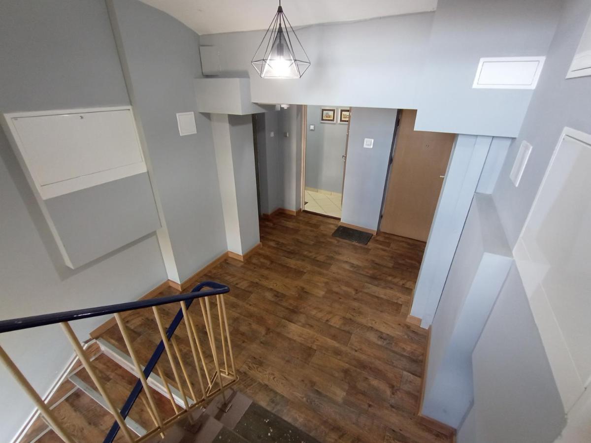 Apartament Venge -Cale Mieszkanie 46M2 Na Wylacznosc - Z Jedna Sypialnia I Jednym Sypialno-Salonem -3 Pietro Bez Windy- Rezerwacja Bez Karty Kredytowej-Klimatyzacja-Netflix-2 Lozeczka Dzieciece- Bezplatny Parking Publiczny Wroclaw Dış mekan fotoğraf