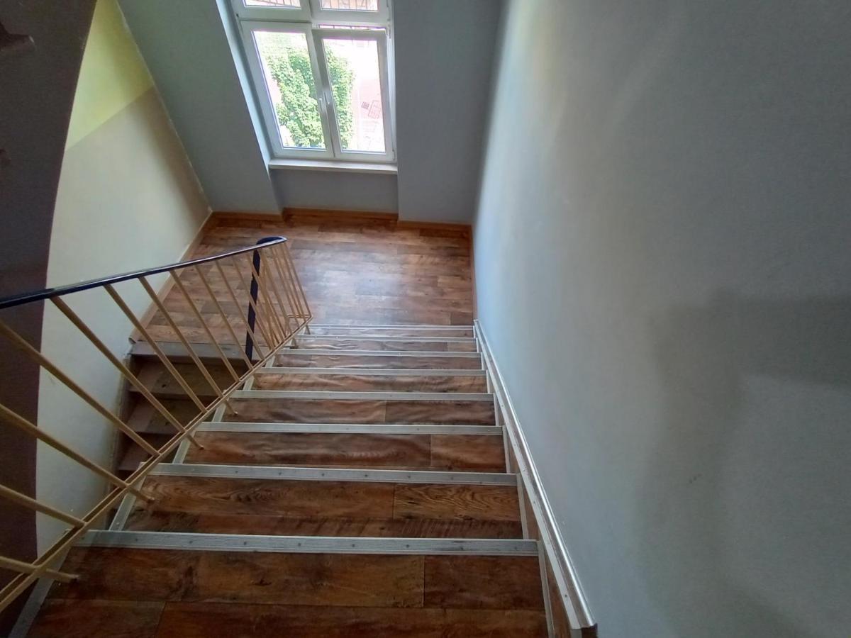 Apartament Venge -Cale Mieszkanie 46M2 Na Wylacznosc - Z Jedna Sypialnia I Jednym Sypialno-Salonem -3 Pietro Bez Windy- Rezerwacja Bez Karty Kredytowej-Klimatyzacja-Netflix-2 Lozeczka Dzieciece- Bezplatny Parking Publiczny Wroclaw Dış mekan fotoğraf