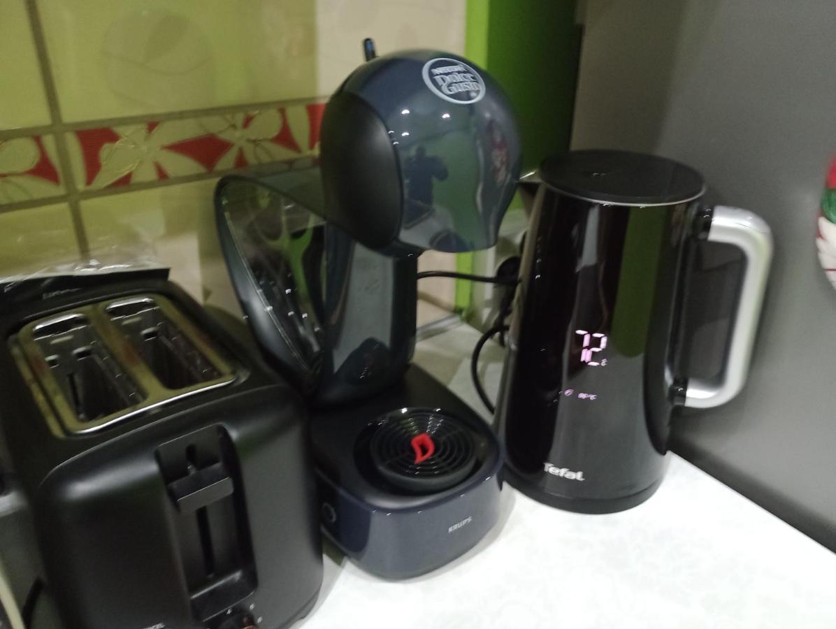 Apartament Venge -Cale Mieszkanie 46M2 Na Wylacznosc - Z Jedna Sypialnia I Jednym Sypialno-Salonem -3 Pietro Bez Windy- Rezerwacja Bez Karty Kredytowej-Klimatyzacja-Netflix-2 Lozeczka Dzieciece- Bezplatny Parking Publiczny Wroclaw Dış mekan fotoğraf