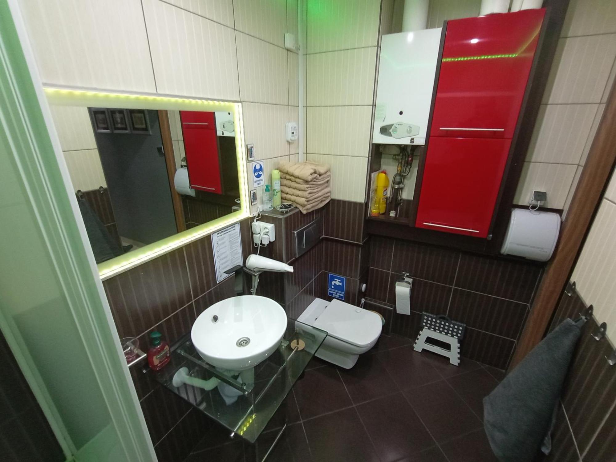 Apartament Venge -Cale Mieszkanie 46M2 Na Wylacznosc - Z Jedna Sypialnia I Jednym Sypialno-Salonem -3 Pietro Bez Windy- Rezerwacja Bez Karty Kredytowej-Klimatyzacja-Netflix-2 Lozeczka Dzieciece- Bezplatny Parking Publiczny Wroclaw Dış mekan fotoğraf
