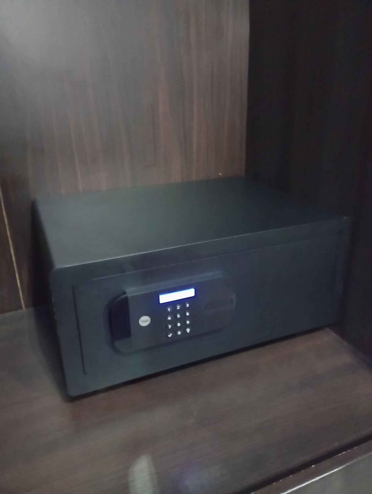 Apartament Venge -Cale Mieszkanie 46M2 Na Wylacznosc - Z Jedna Sypialnia I Jednym Sypialno-Salonem -3 Pietro Bez Windy- Rezerwacja Bez Karty Kredytowej-Klimatyzacja-Netflix-2 Lozeczka Dzieciece- Bezplatny Parking Publiczny Wroclaw Dış mekan fotoğraf