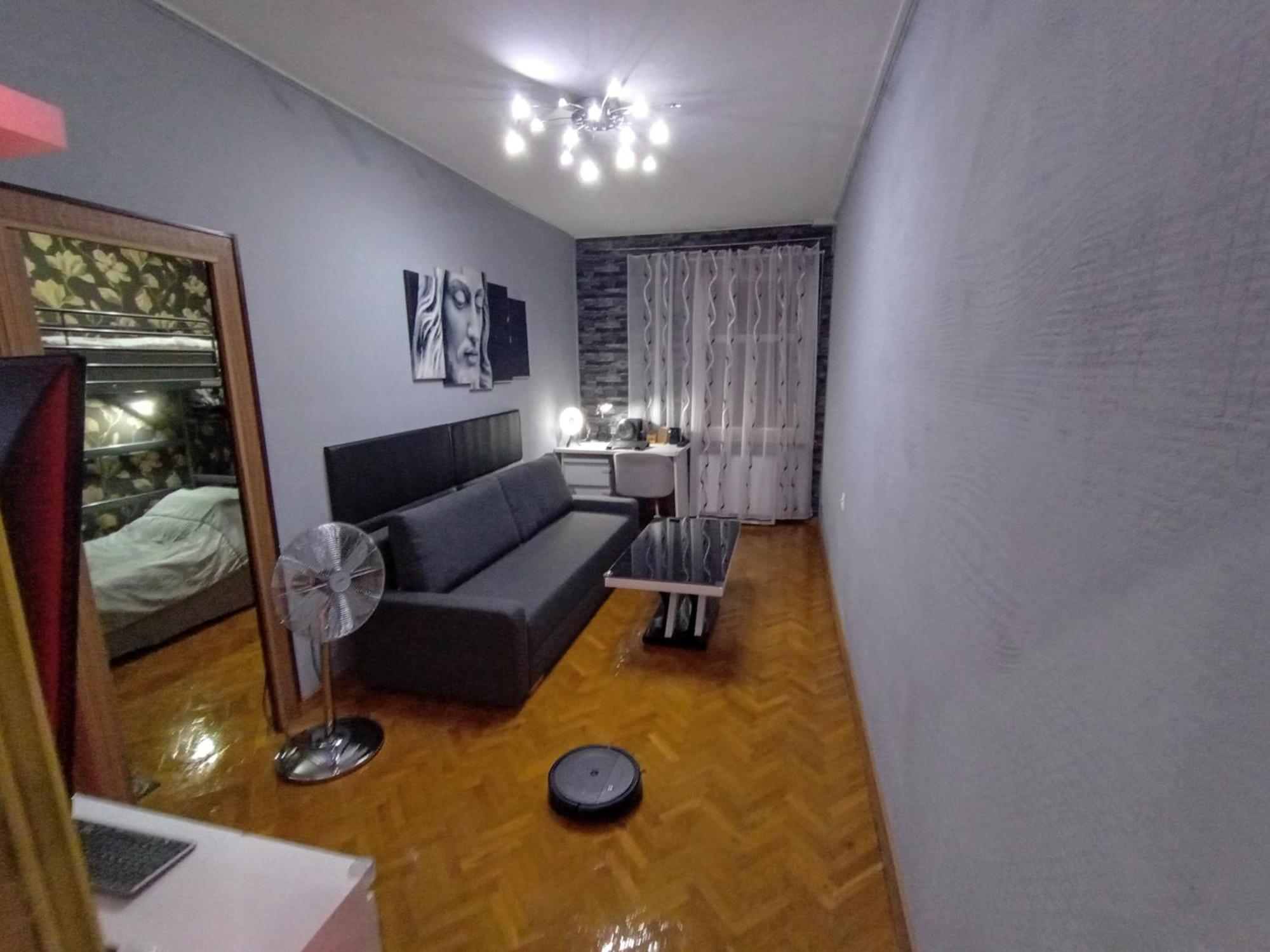 Apartament Venge -Cale Mieszkanie 46M2 Na Wylacznosc - Z Jedna Sypialnia I Jednym Sypialno-Salonem -3 Pietro Bez Windy- Rezerwacja Bez Karty Kredytowej-Klimatyzacja-Netflix-2 Lozeczka Dzieciece- Bezplatny Parking Publiczny Wroclaw Dış mekan fotoğraf