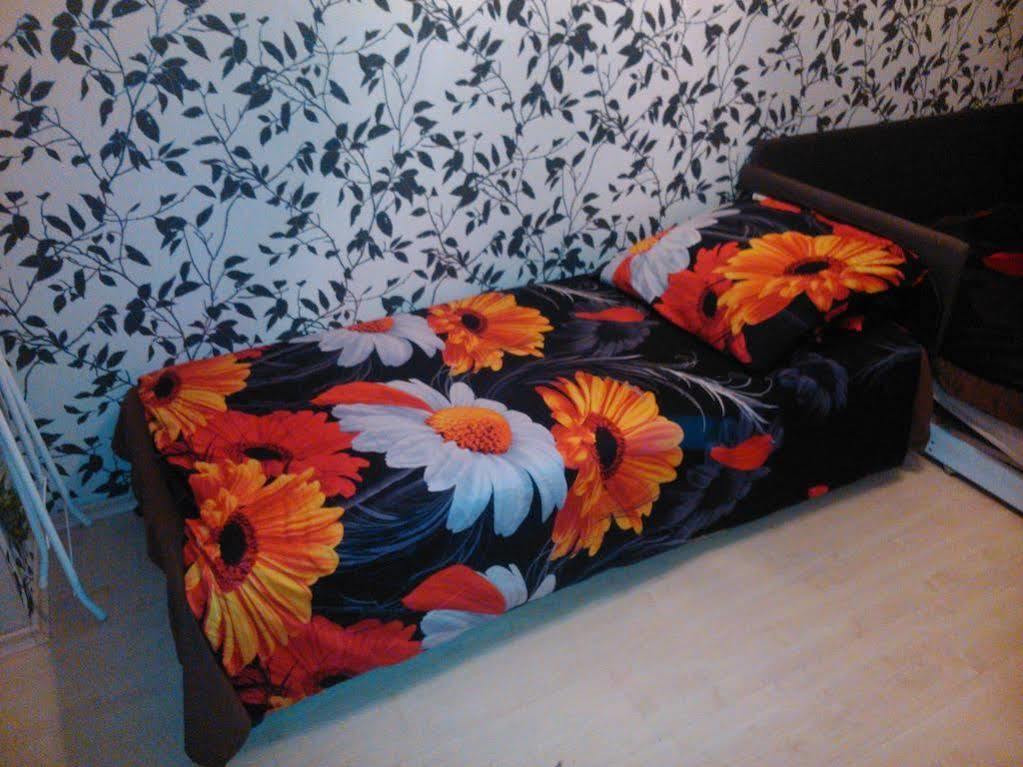 Apartament Venge -Cale Mieszkanie 46M2 Na Wylacznosc - Z Jedna Sypialnia I Jednym Sypialno-Salonem -3 Pietro Bez Windy- Rezerwacja Bez Karty Kredytowej-Klimatyzacja-Netflix-2 Lozeczka Dzieciece- Bezplatny Parking Publiczny Wroclaw Dış mekan fotoğraf